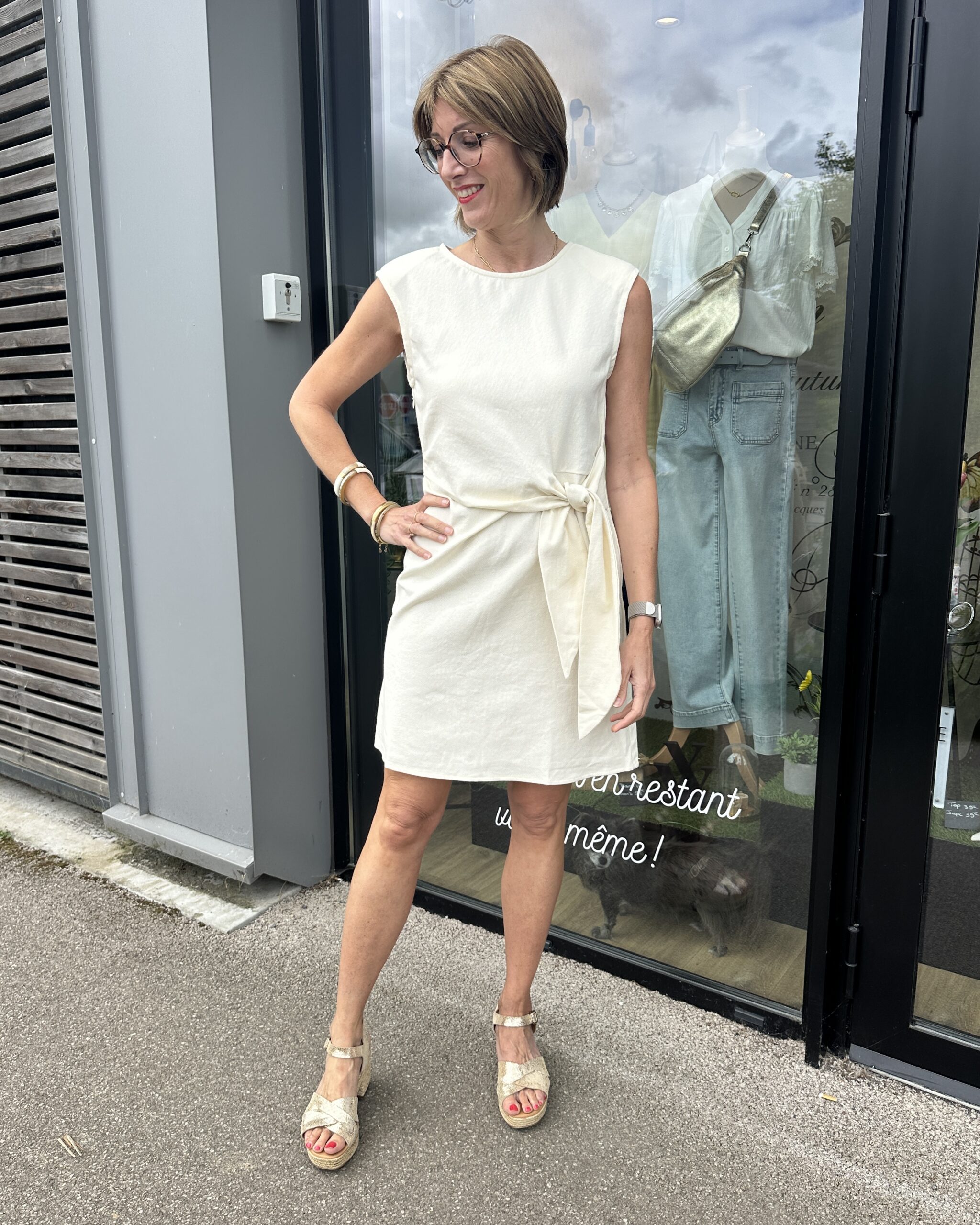ROBE COURTE COTON BEIGE NOEUD – Image 3