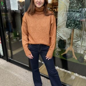 PULL COL ROULÉ CARAMEL élégant et chaud