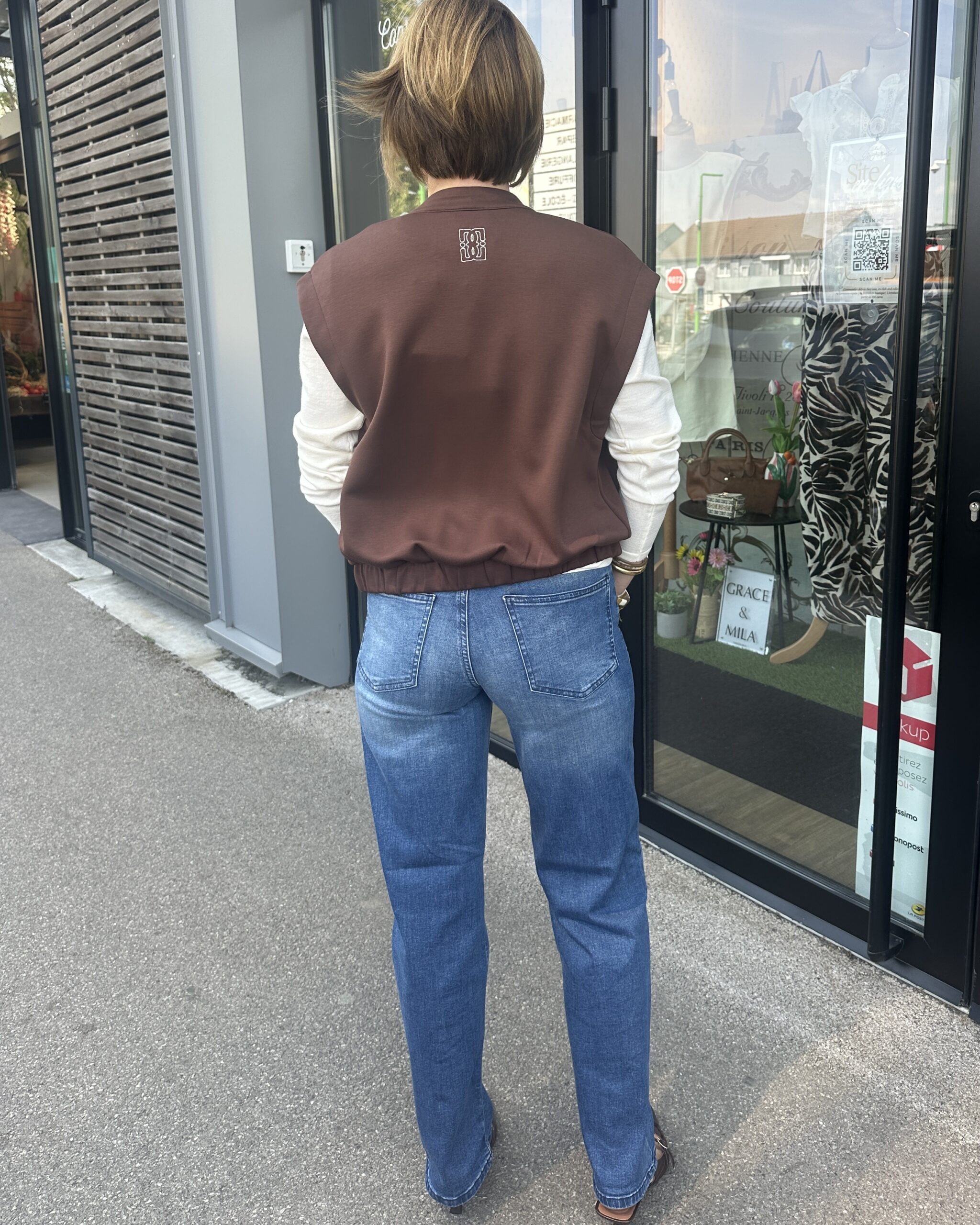 GILET SANS MANCHE BOUTON PRESSION CHOCOLAT – Image 4