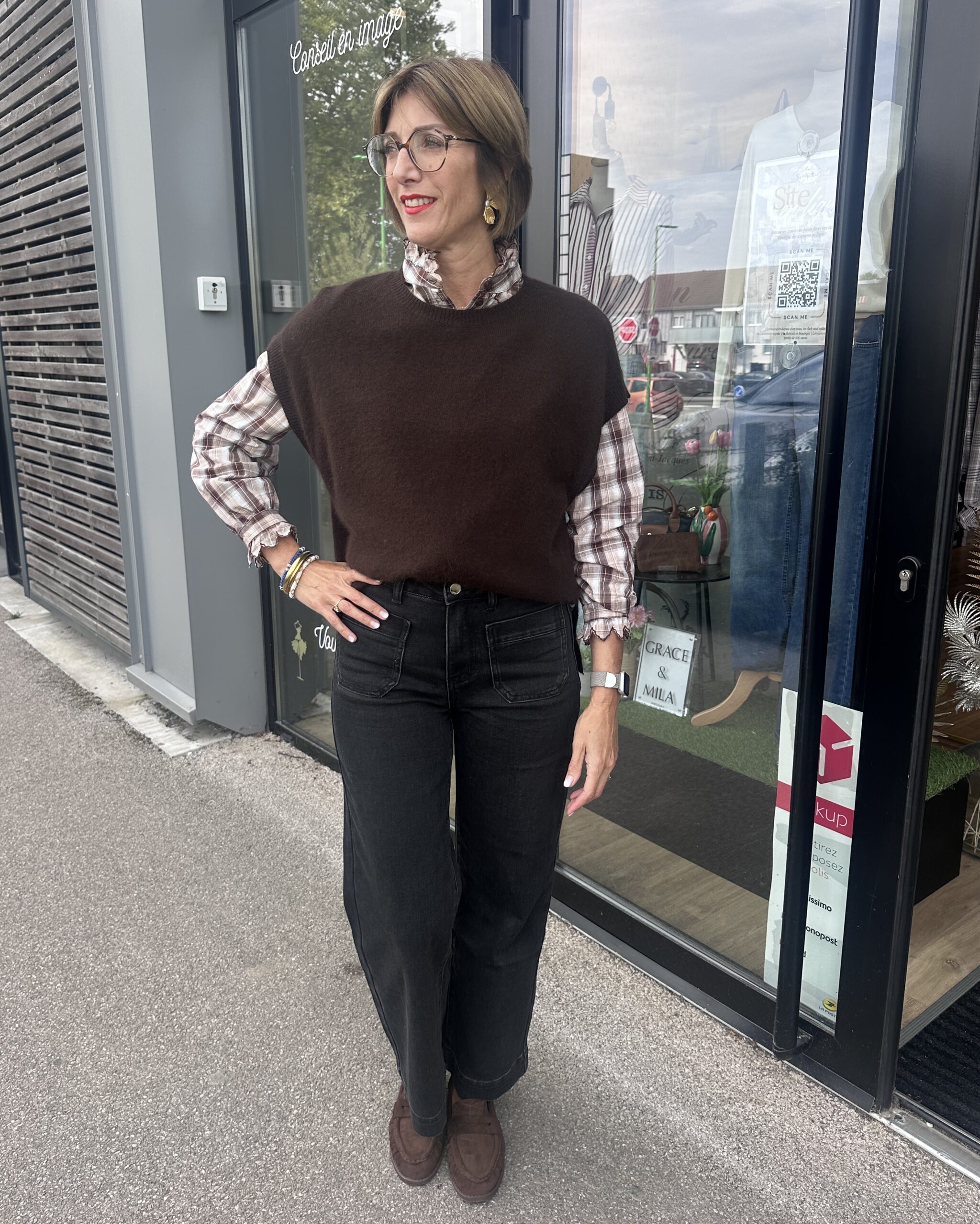 pull sans manches marron