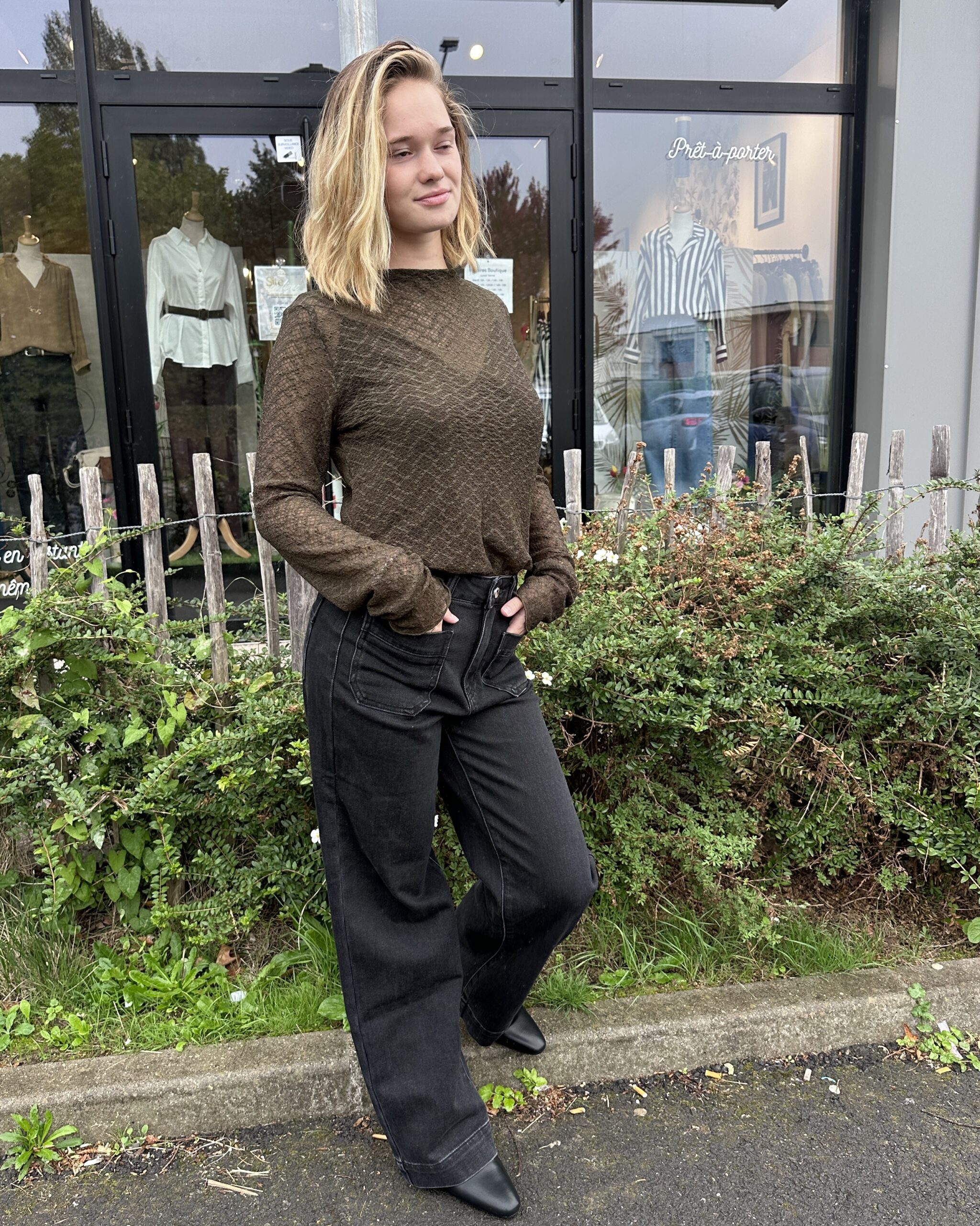 TOP MANCHES LONGUES EN DENTELLE KAKI – Image 2