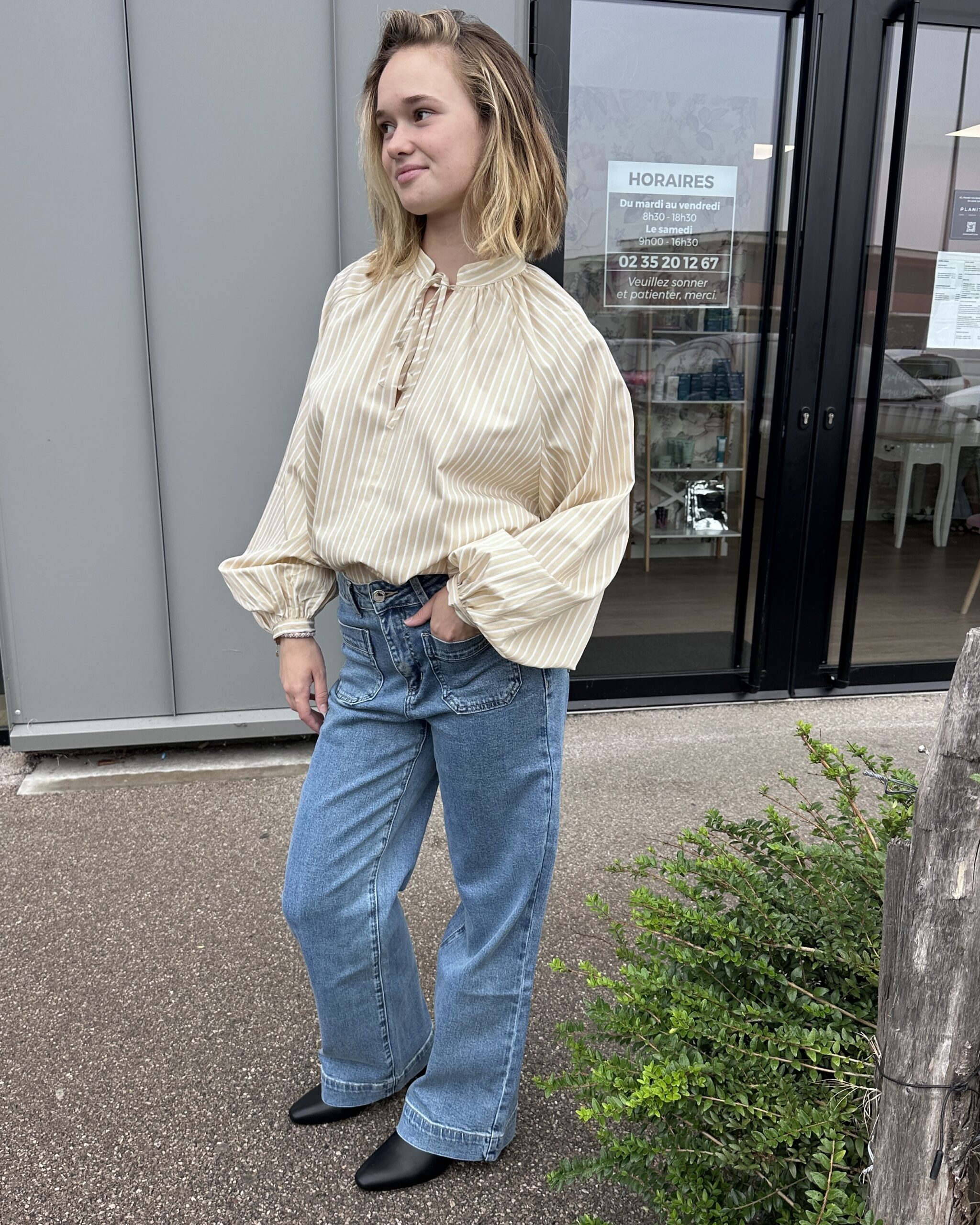 BLOUSE A RAYURES COL MAO A NOUER – Image 2