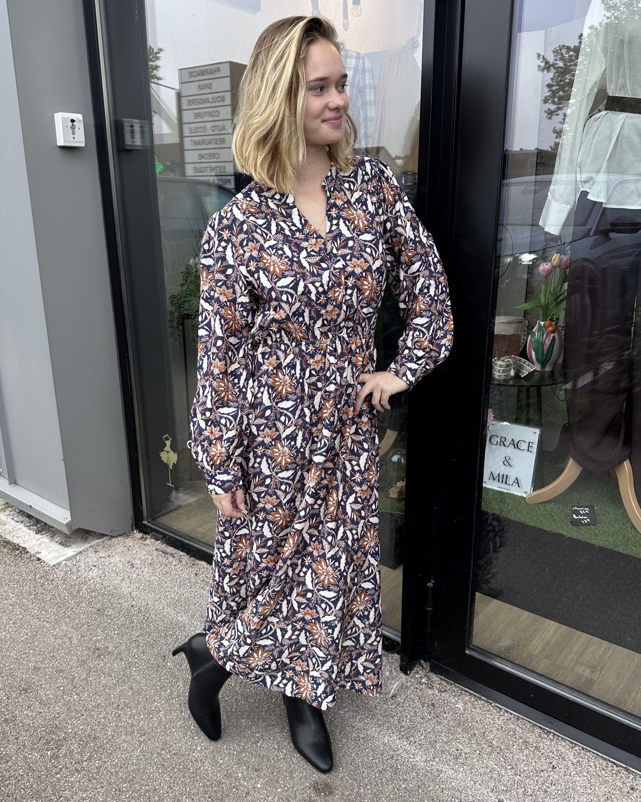 ROBE LONGUE IMPRIMÉE CAMEL MARINE ET BLANC – Image 2