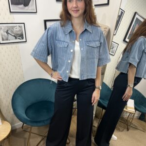 CHEMISE COURTE OVERSIZE EN JEAN