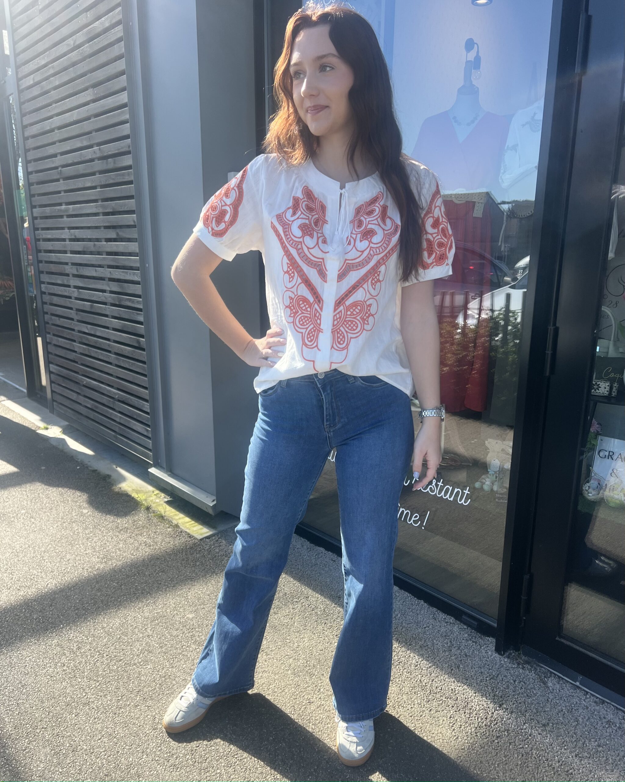 BLOUSE BLANCHE BRODERIE ORANGE – Image 3