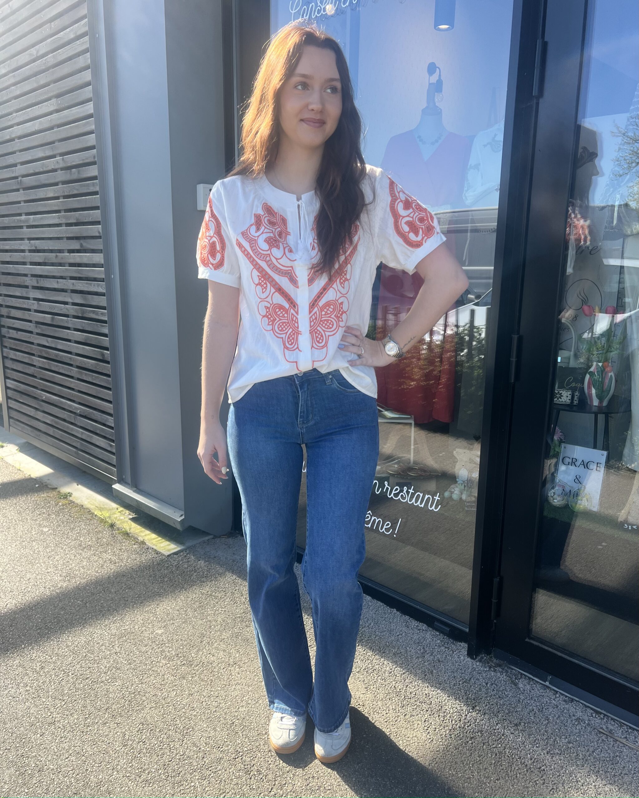 BLOUSE BLANCHE BRODERIE ORANGE – Image 2