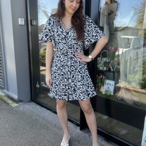 ROBE COURTE IMPRIMÉE BLEU ET NOIR