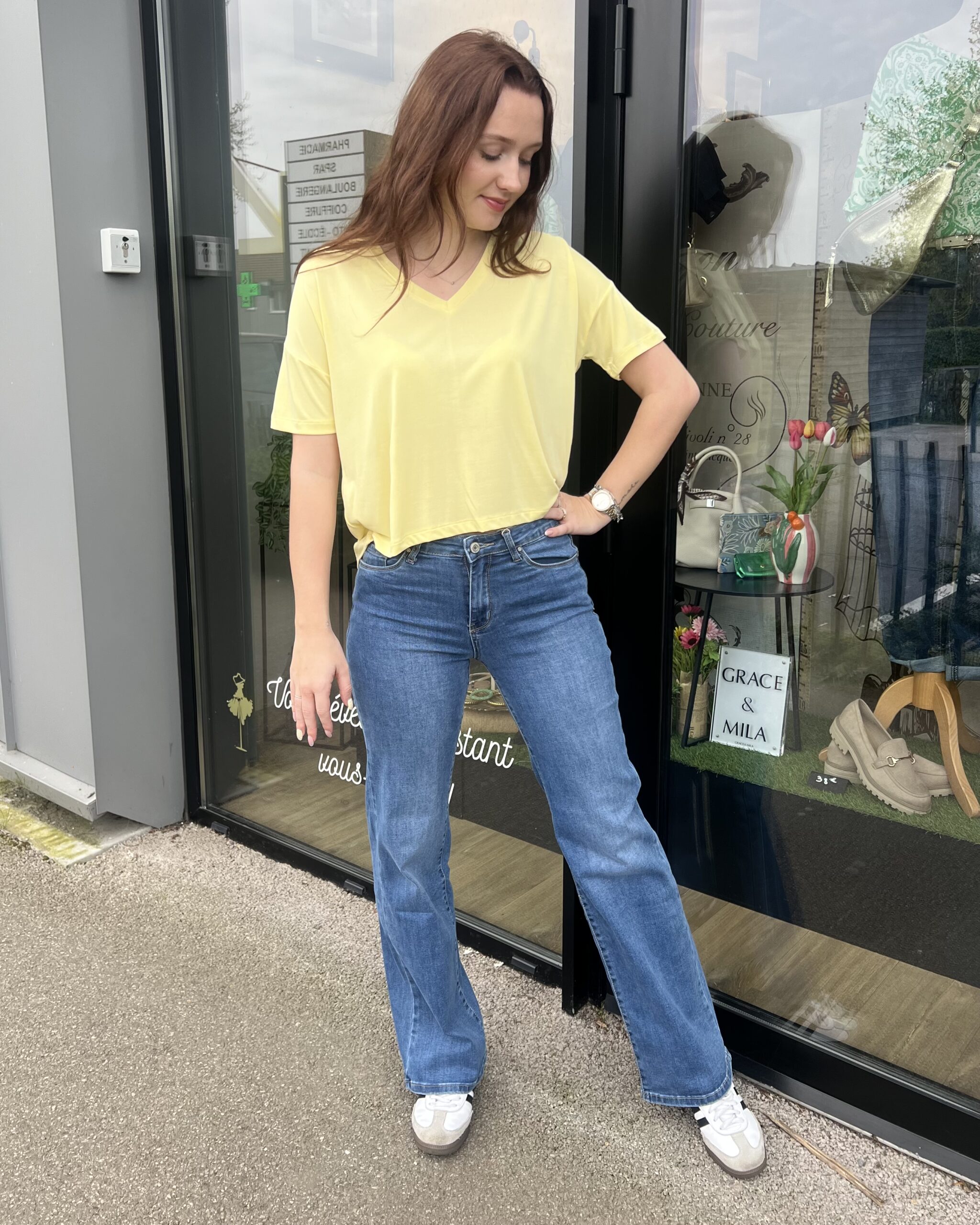 T-SHIRT JAUNE COUPE DROITE