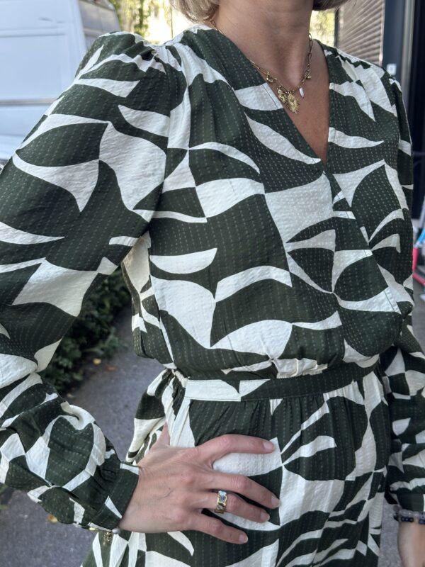 ROBE IMPRIMEE VERT ET BEIGE – Image 4