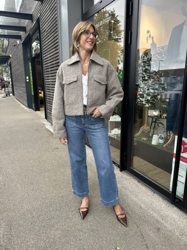 VESTE COURTE BOUCLETTE BEIGE – Image 3