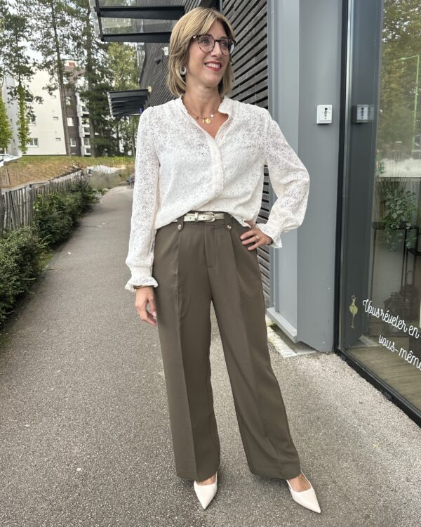 BLOUSE ÉCRU À BOUTON