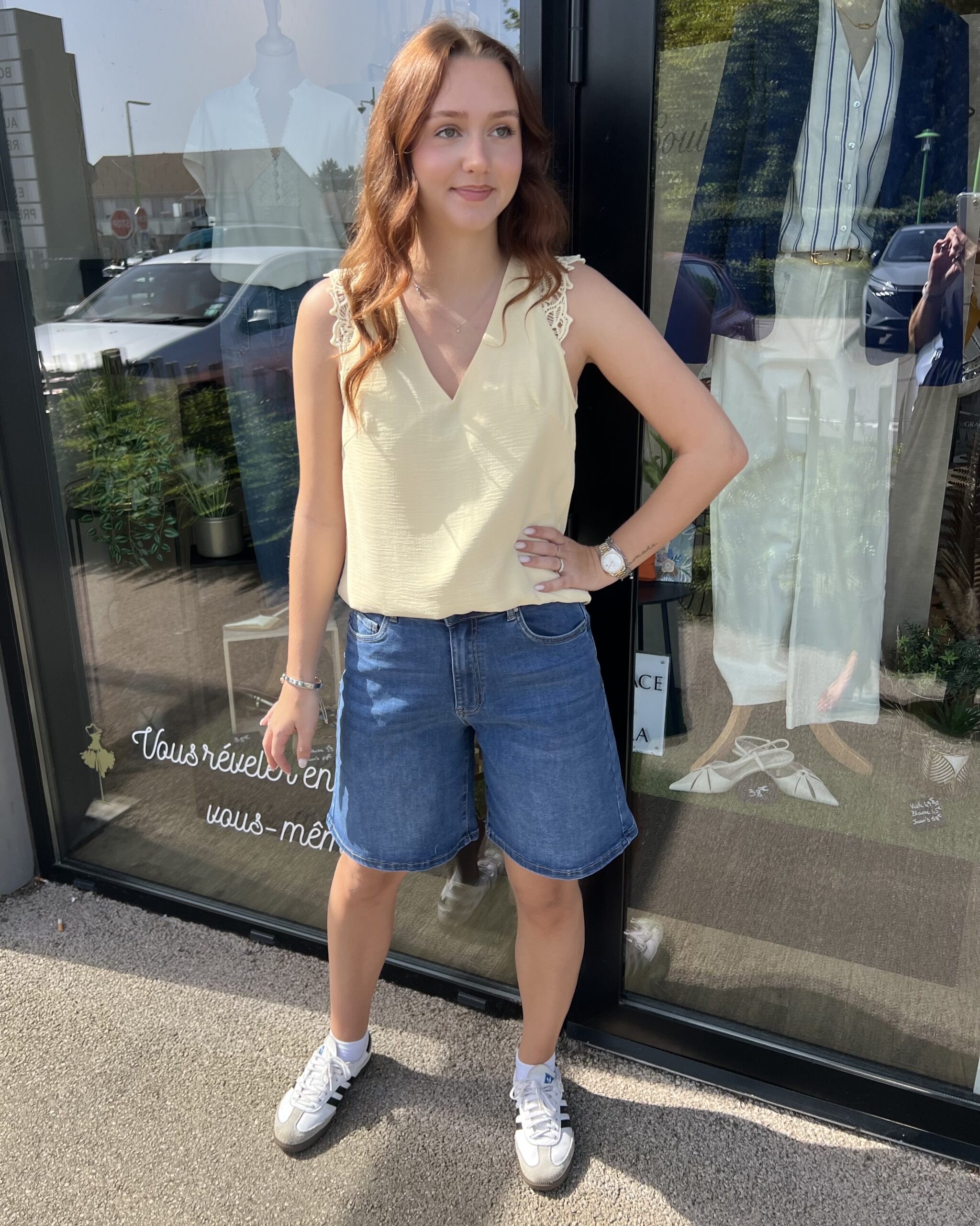 TOP JAUNE DENTELLE DOS