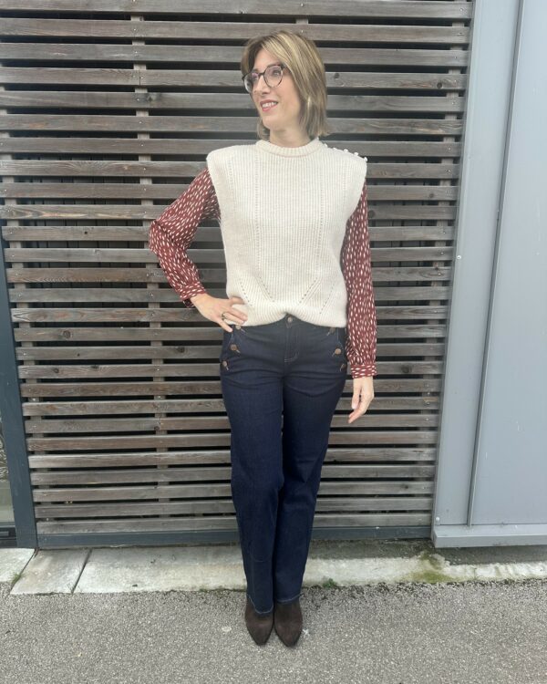 PULL SANS MANCHE BEIGE – Image 2