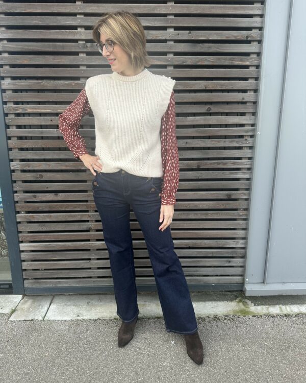PULL SANS MANCHE BEIGE – Image 3