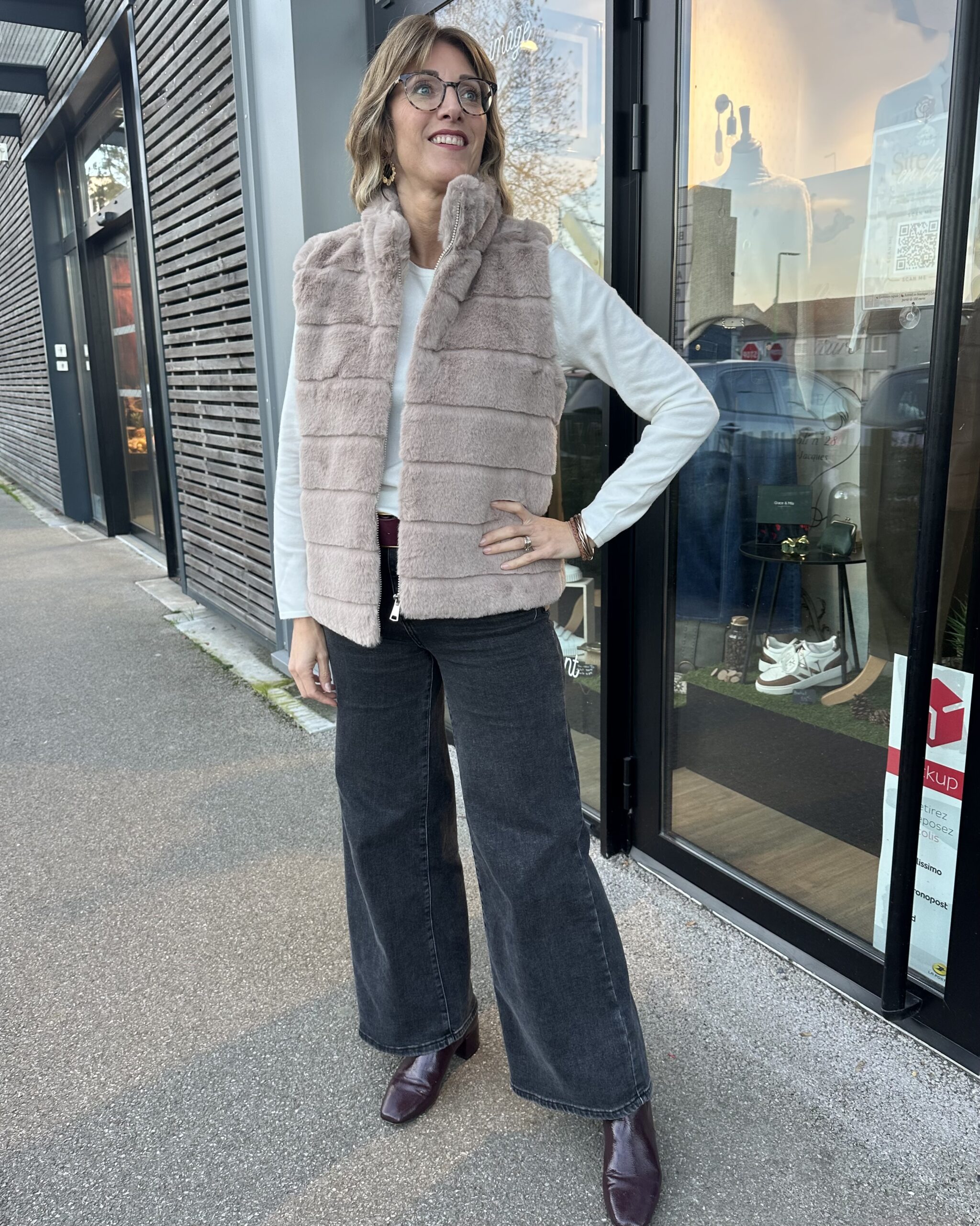 DOUDOUNE SANS MANCHE FOURRURE TAUPE