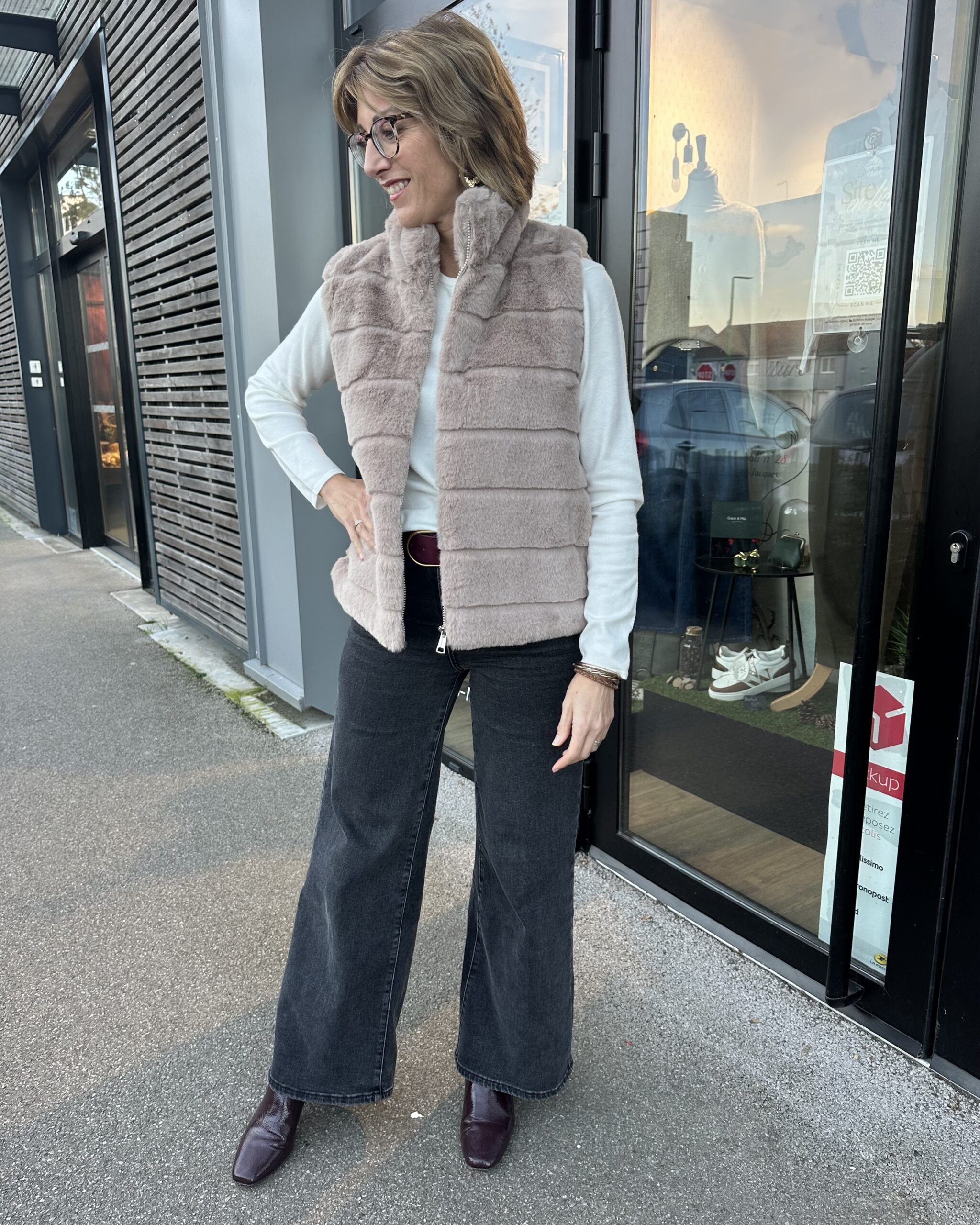 DOUDOUNE SANS MANCHE FOURRURE TAUPE