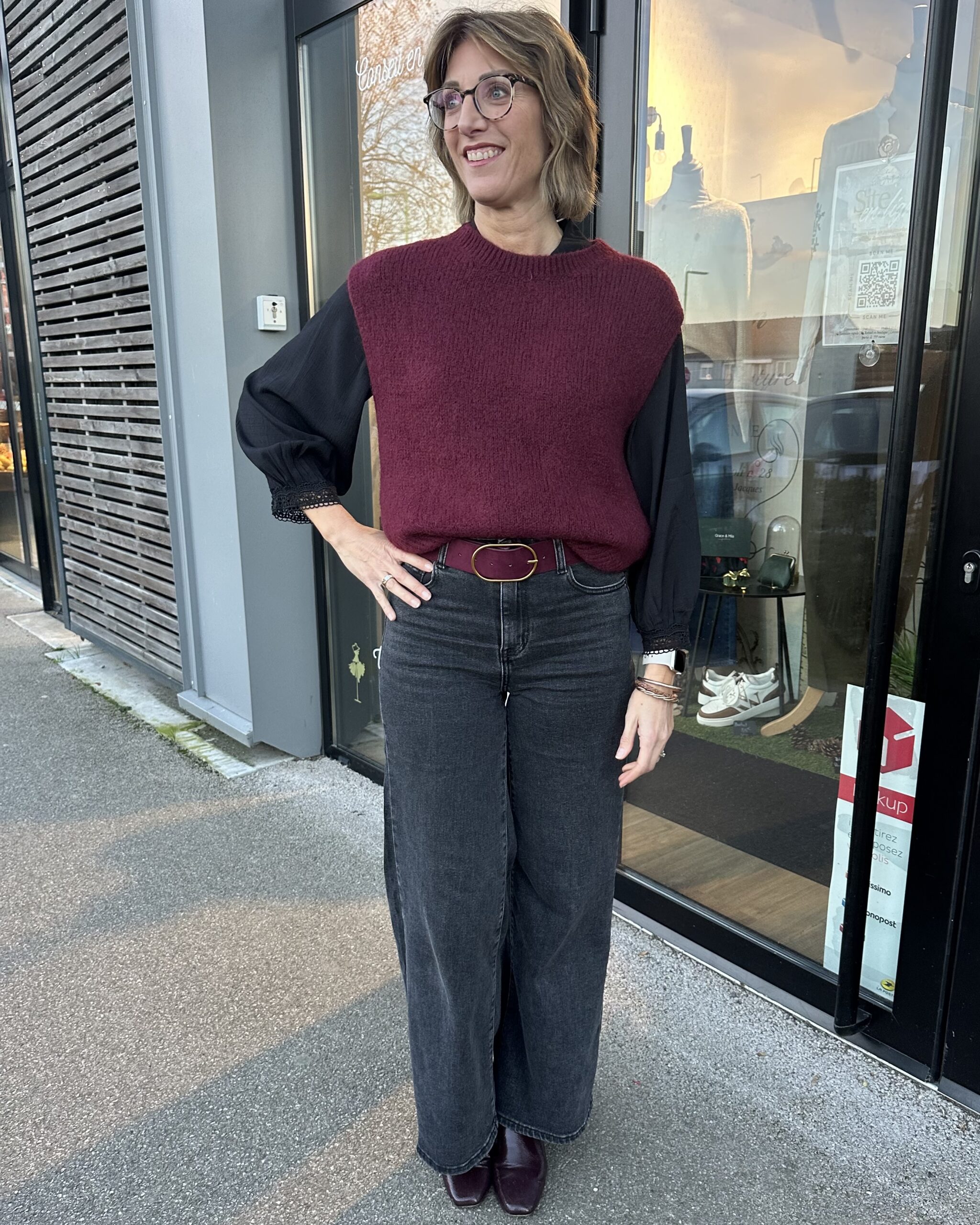 PULL SANS MANCHE BORDEAUX – Image 2